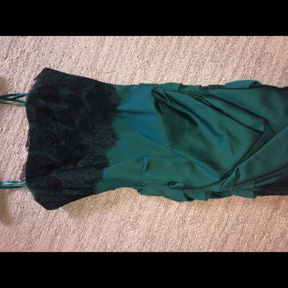 Beautiful elegant sexy classy BCBG dress - Picture 3 of 5